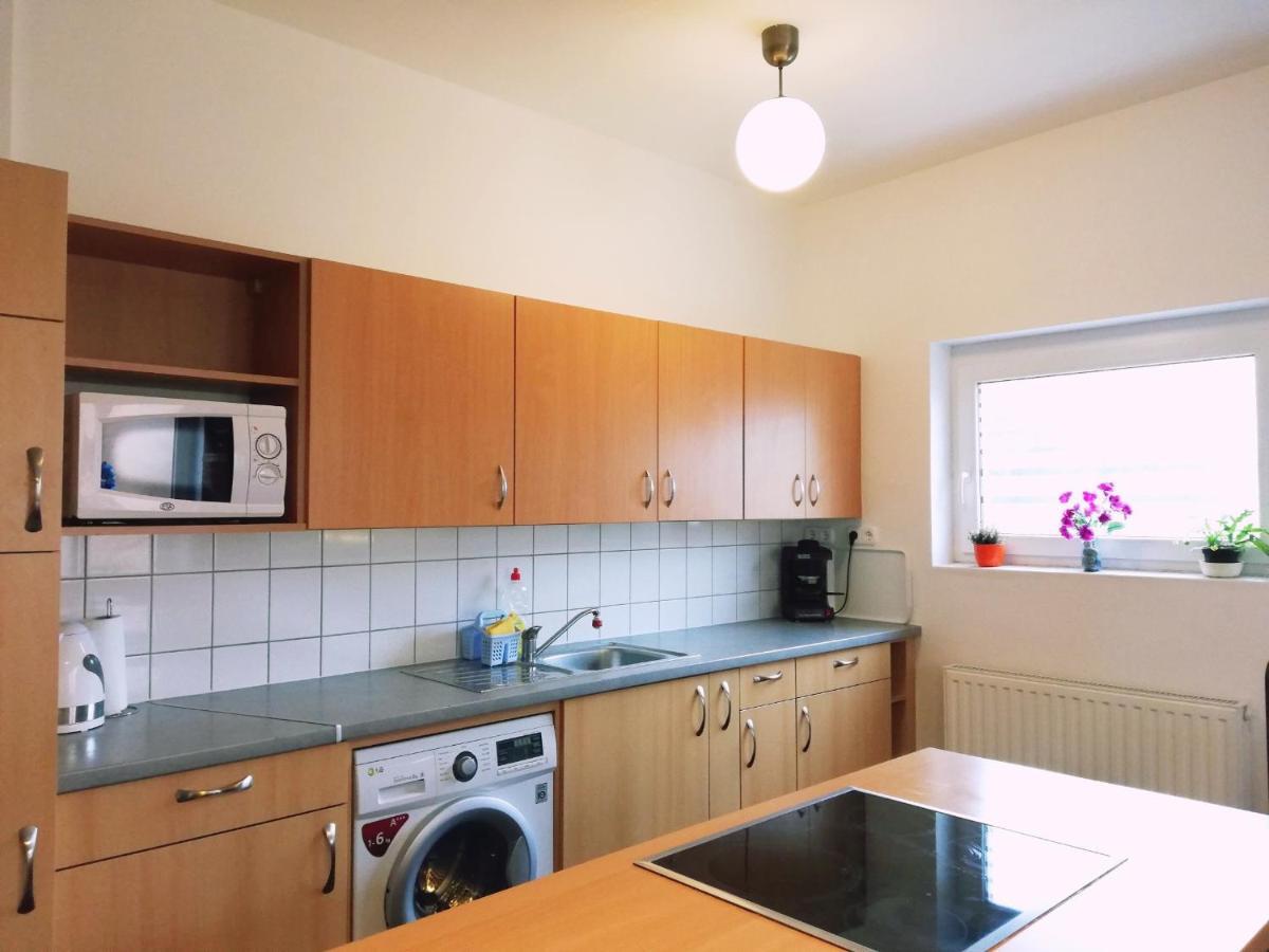 Happy Home Apartman Денешдиаш Экстерьер фото